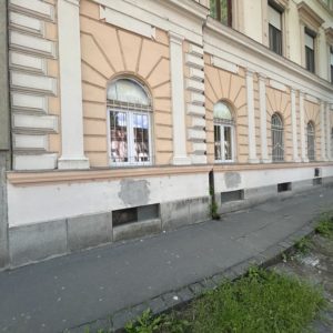 Szeged Belvárosában földszinti lakás TELJES BERENDEZÉSSEL eladó