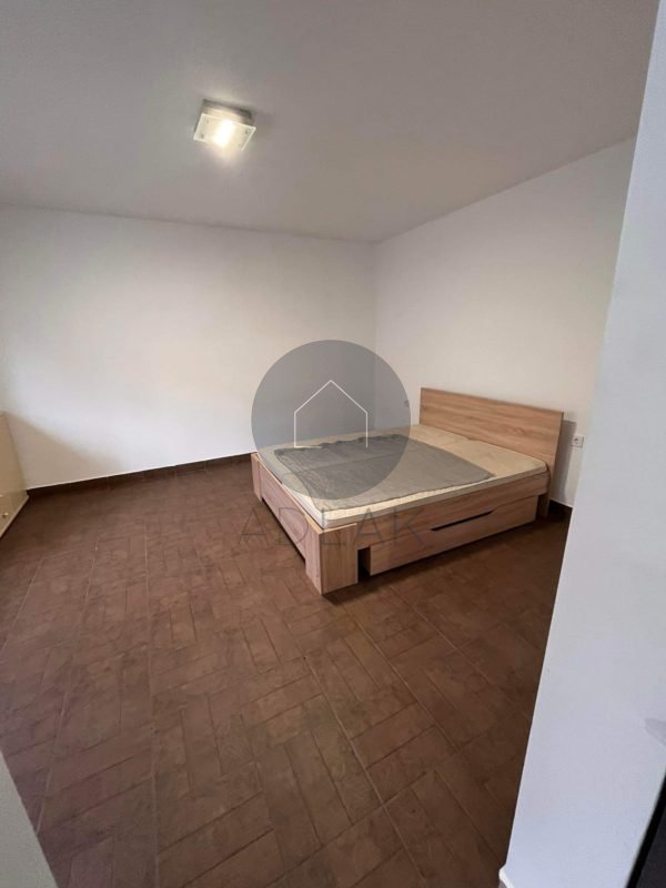 Baján felújított kis családi ház Baján eladó - Image 2