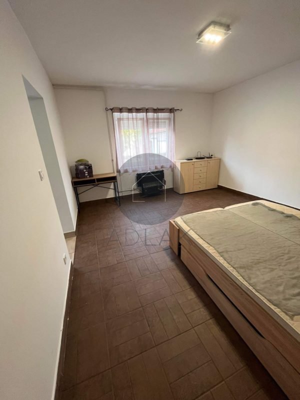 Baján felújított kis családi ház Baján eladó - Image 4