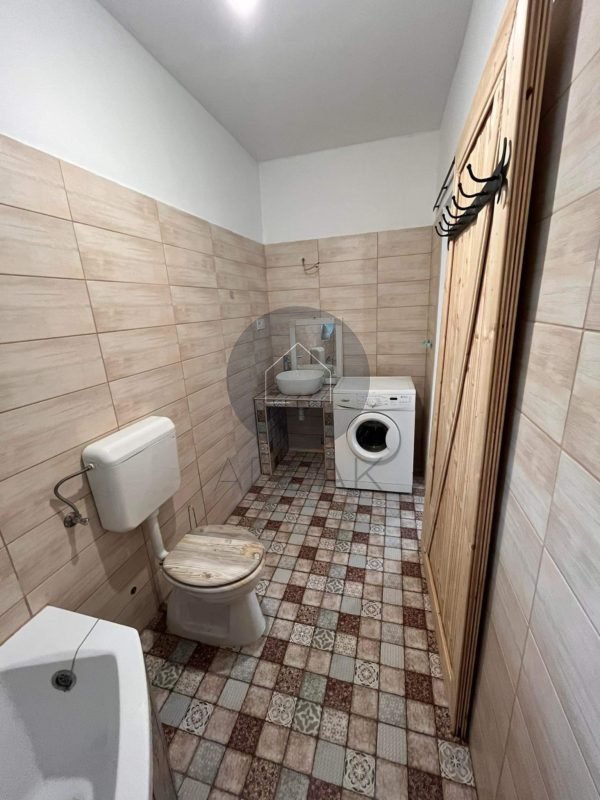 Baján felújított kis családi ház Baján eladó - Image 7