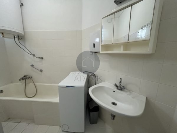 Kiskunhalas Bethlen Gábor téren földszinti lakás eladó - Image 3