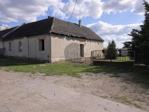 Tázláron, a községtől 2,5 km-re családi ház eladó - Image 13
