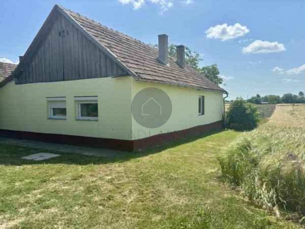 Jánoshalmán jó állapotú családi ház eladó - Image 11