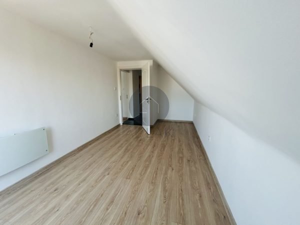 Szigethalmon felújított családi ház eladó - Image 9