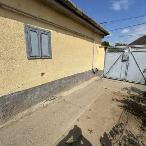 Baja Homokvárosban családi ház eladó