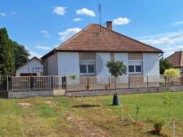 Kisszálláson rendezett családi ház eladó - Image 22