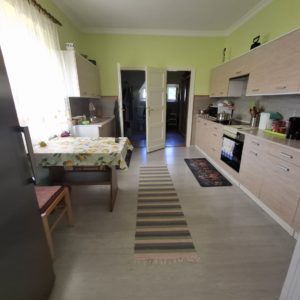 Makón takaros kis családi ház eladó